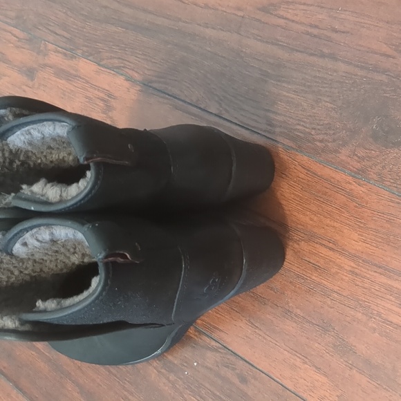 UGG Australia Renatta Wedge Bootie - Picture 5 of 10